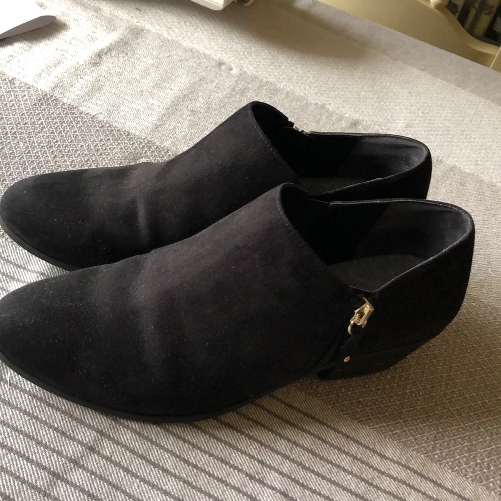 Dr. Scholl’s brief black ankle bootie size 9.5 M